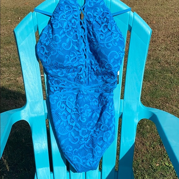 Gorgeous one piece swimsuit😻 lace &crisscross - Picture 5 of 14